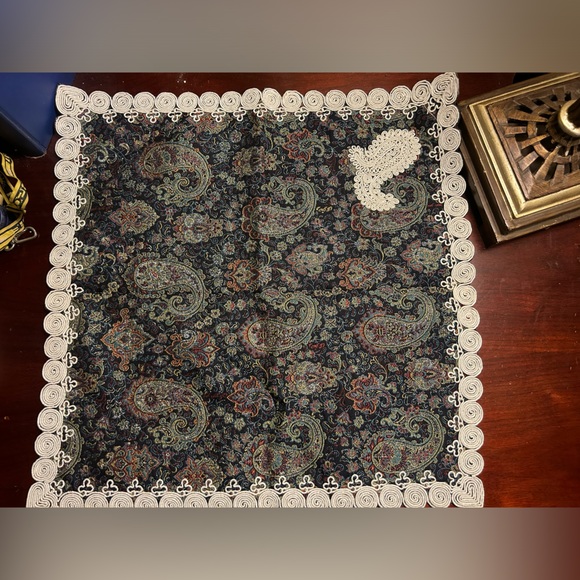 NEW 2 piece table cloths/mats hand made Middle East - Picture 2 of 7